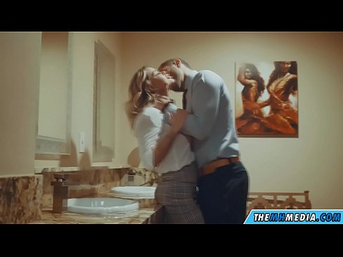 ❤️ Ilehoria busti batek komun publiko batean seduzitzen zaituenean Errusiar porno gurean eu.porn-93.ru ❌